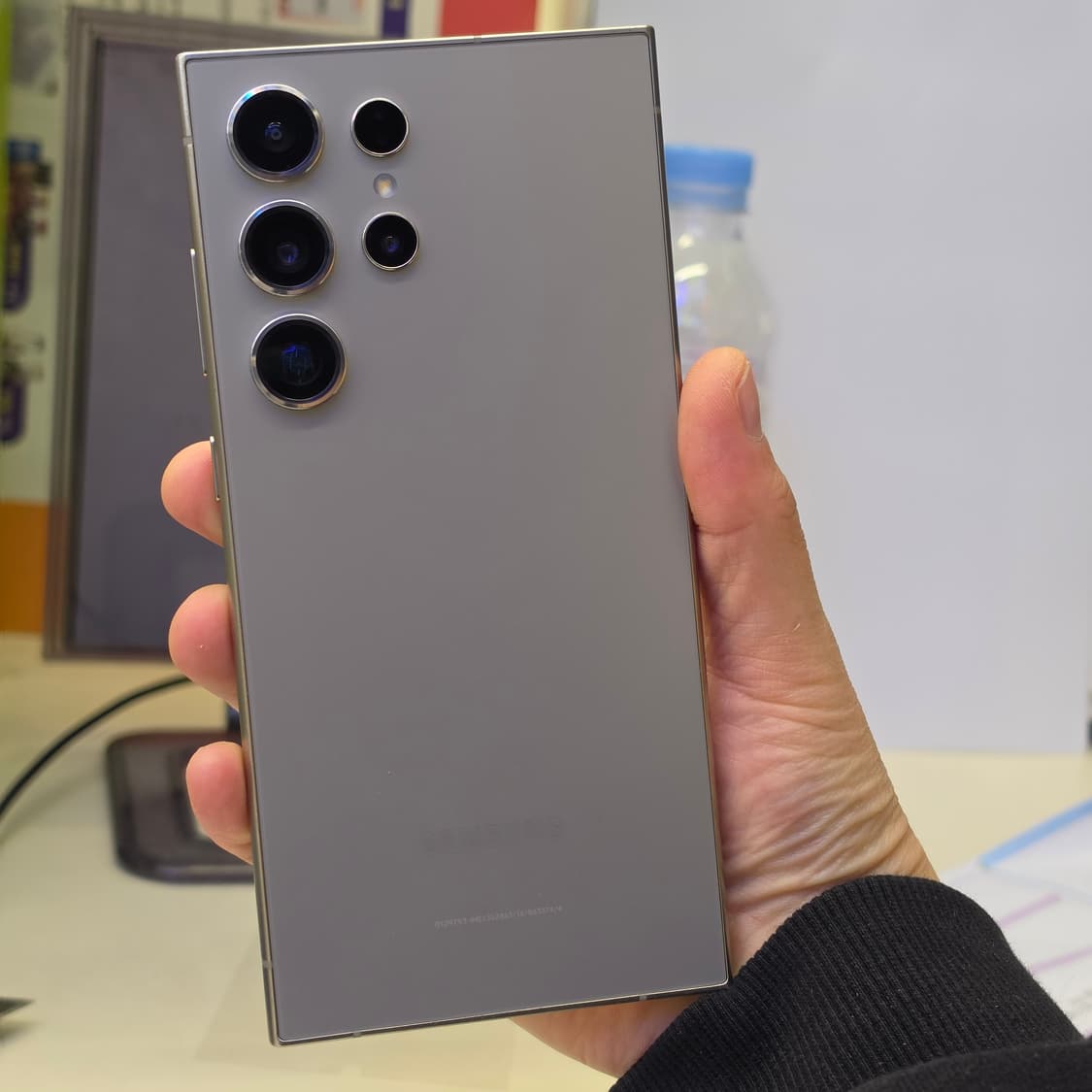 갤럭시S24 울트라 티타늄 그레이 512g 상품이미지2