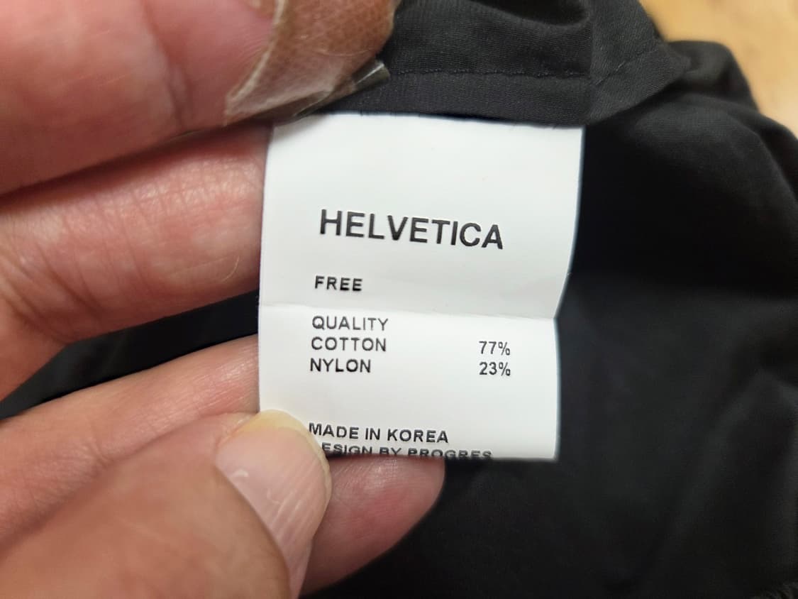 헬베티카(HELVETICA) 셔링 퍼프소매 블라우스 프리사이즈 새상품 상품이미지5