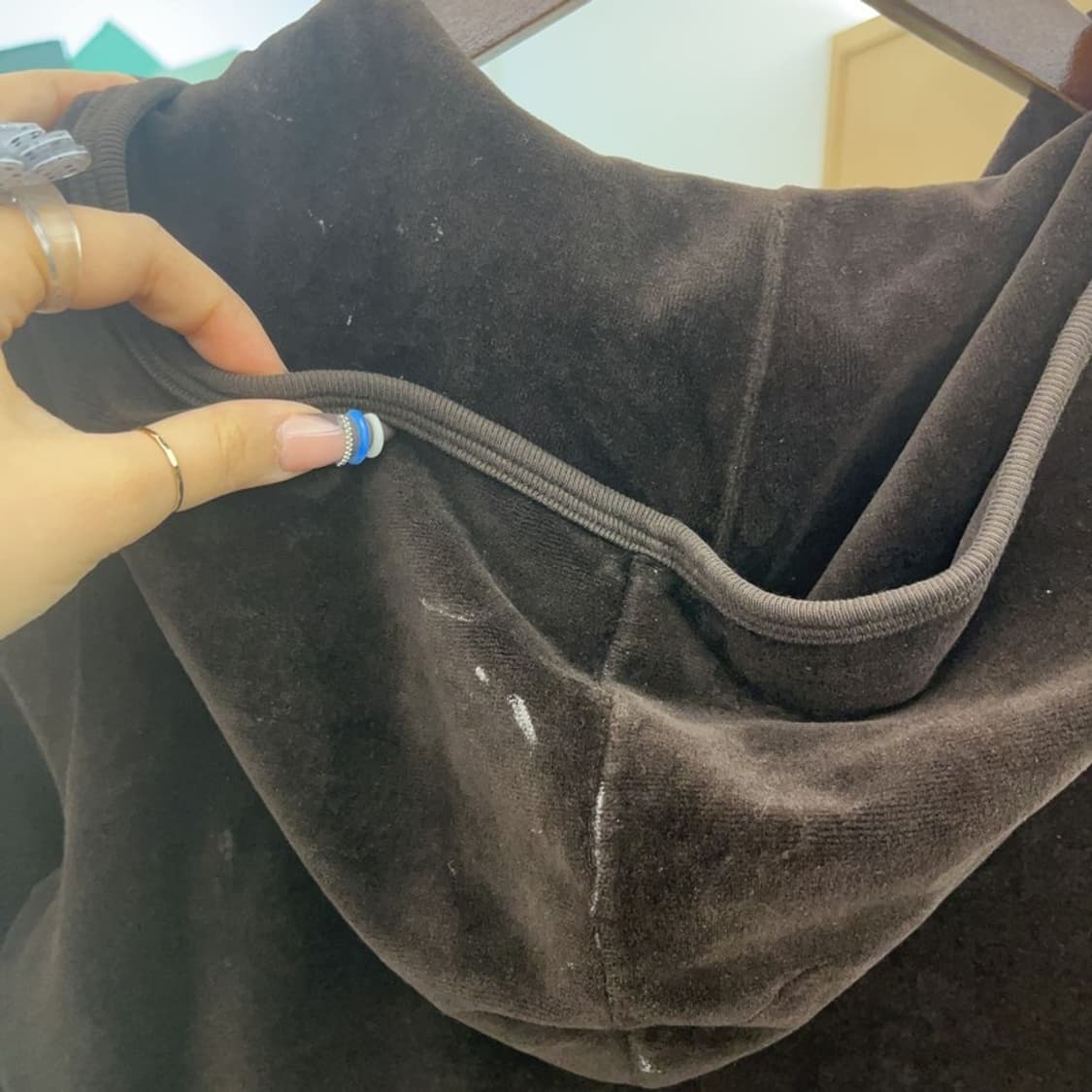 쥬시 꾸뛰르 모카무스 러블리힙 벨벳 후드집업 M C07946 상품이미지7