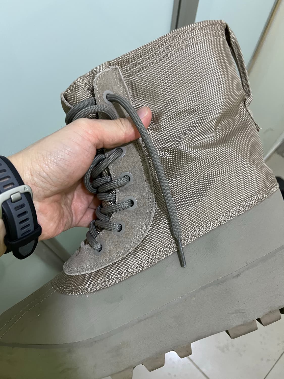 Yeezy 950 moon rock 상품이미지4