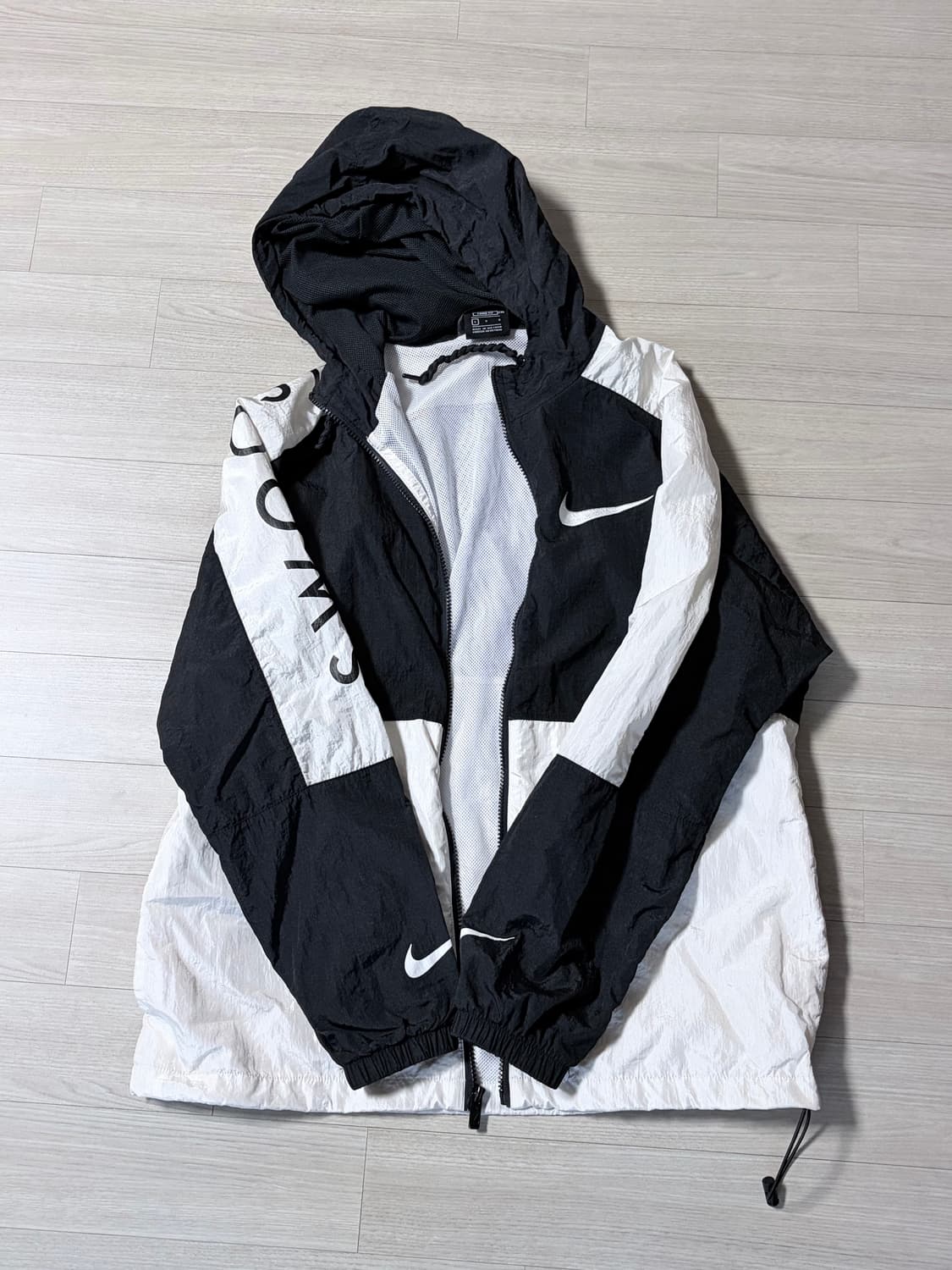 (L) 나이키 스우시 바람막이  상품이미지1