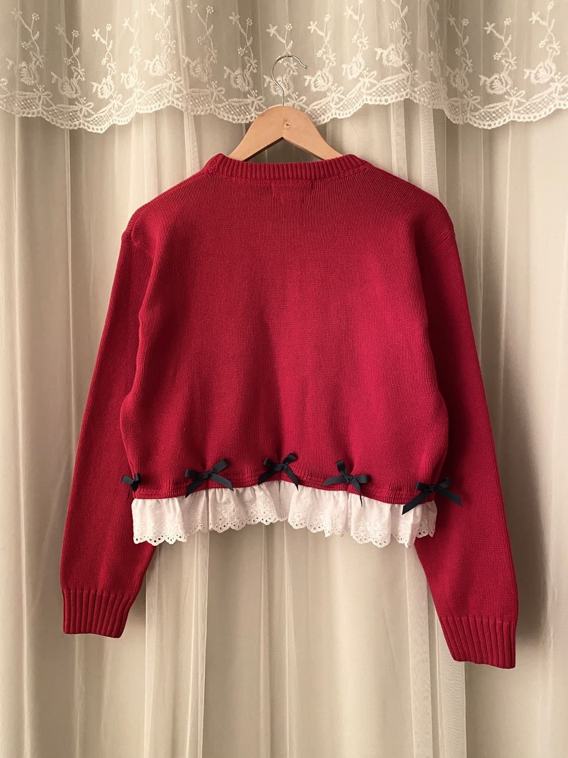 Red Lace Ribbon Detail Knit Top 상품이미지3
