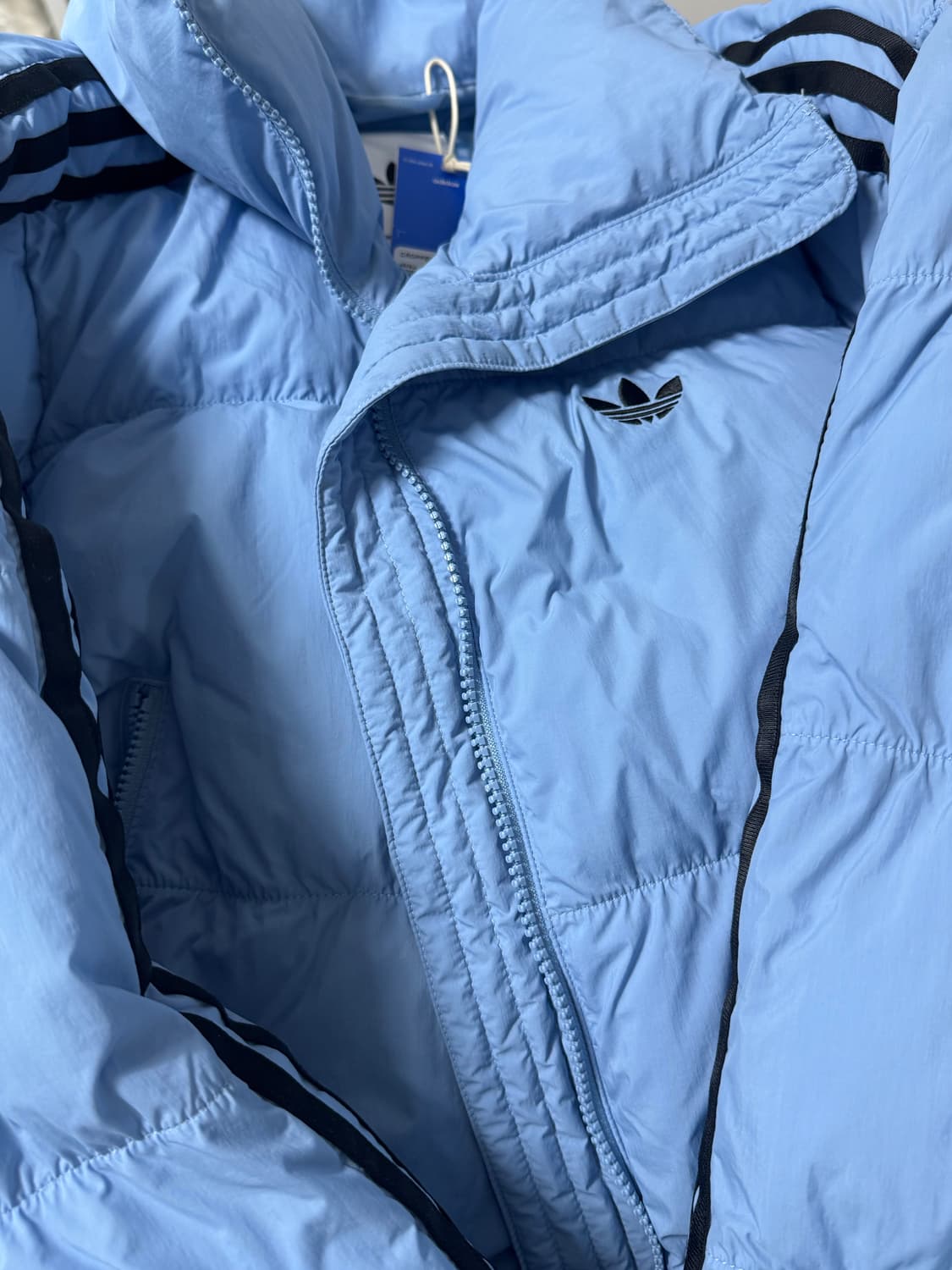 아디다스 크롭 패딩 블루색상 L 상품이미지2