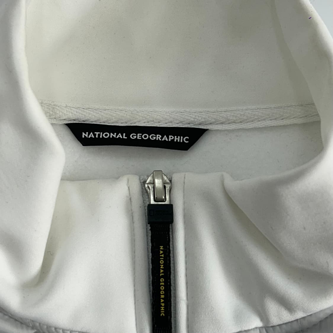 National Geographic 네셔널지오그래픽 화이트 퀼팅 집업  상품이미지5