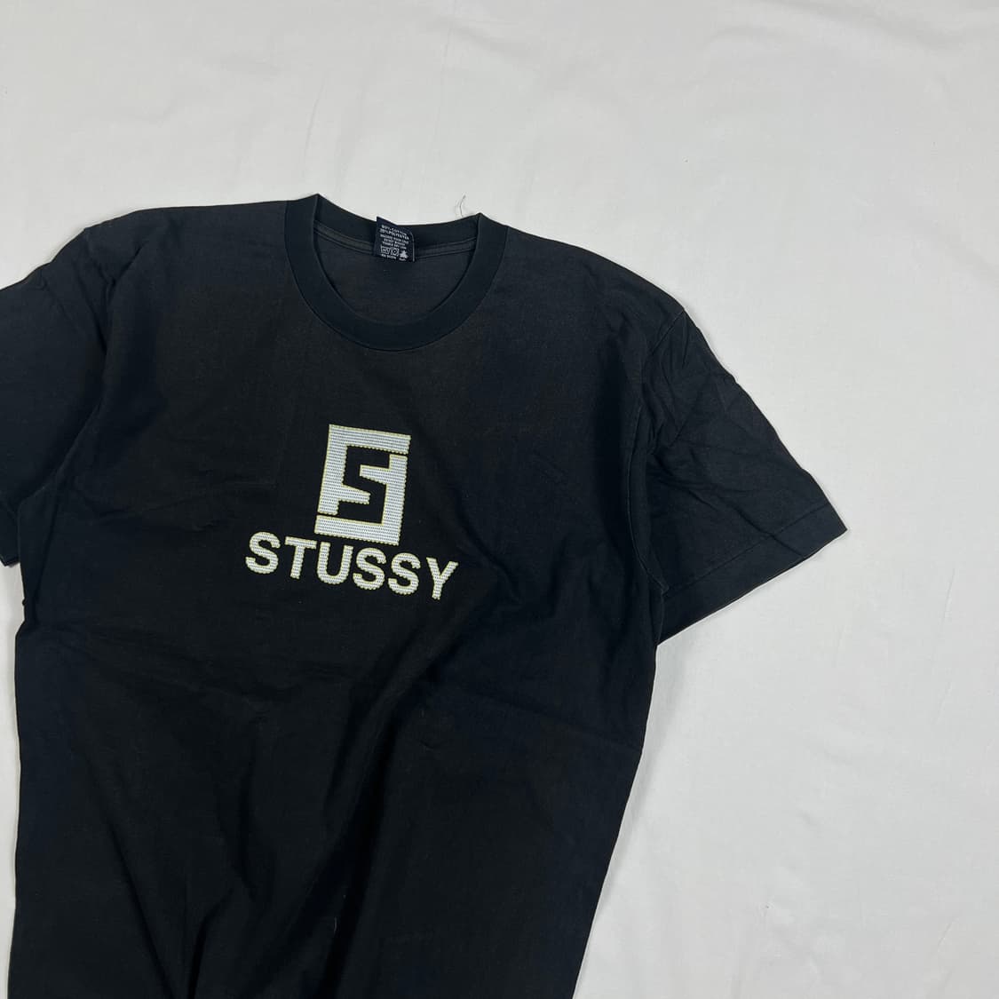 스투시 스펠아웃 펜디 모노그램 로고 패러디 반팔티 상품이미지2