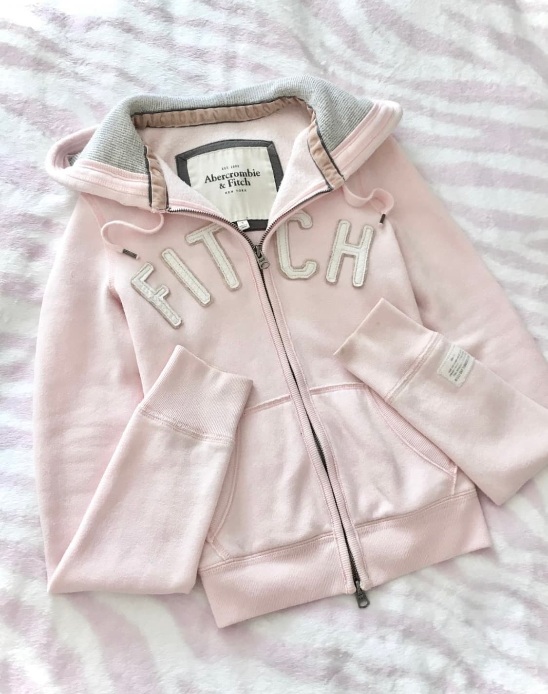 아베크롬비 베이비핑크 로고 레터링 후드집업 핀터레스트 갸루 상품이미지2