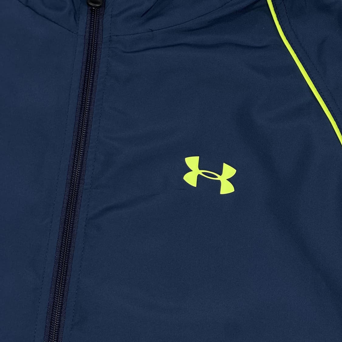 언더아머 트레이닝 네이비 바람막이 자켓 (XL) 상품이미지3