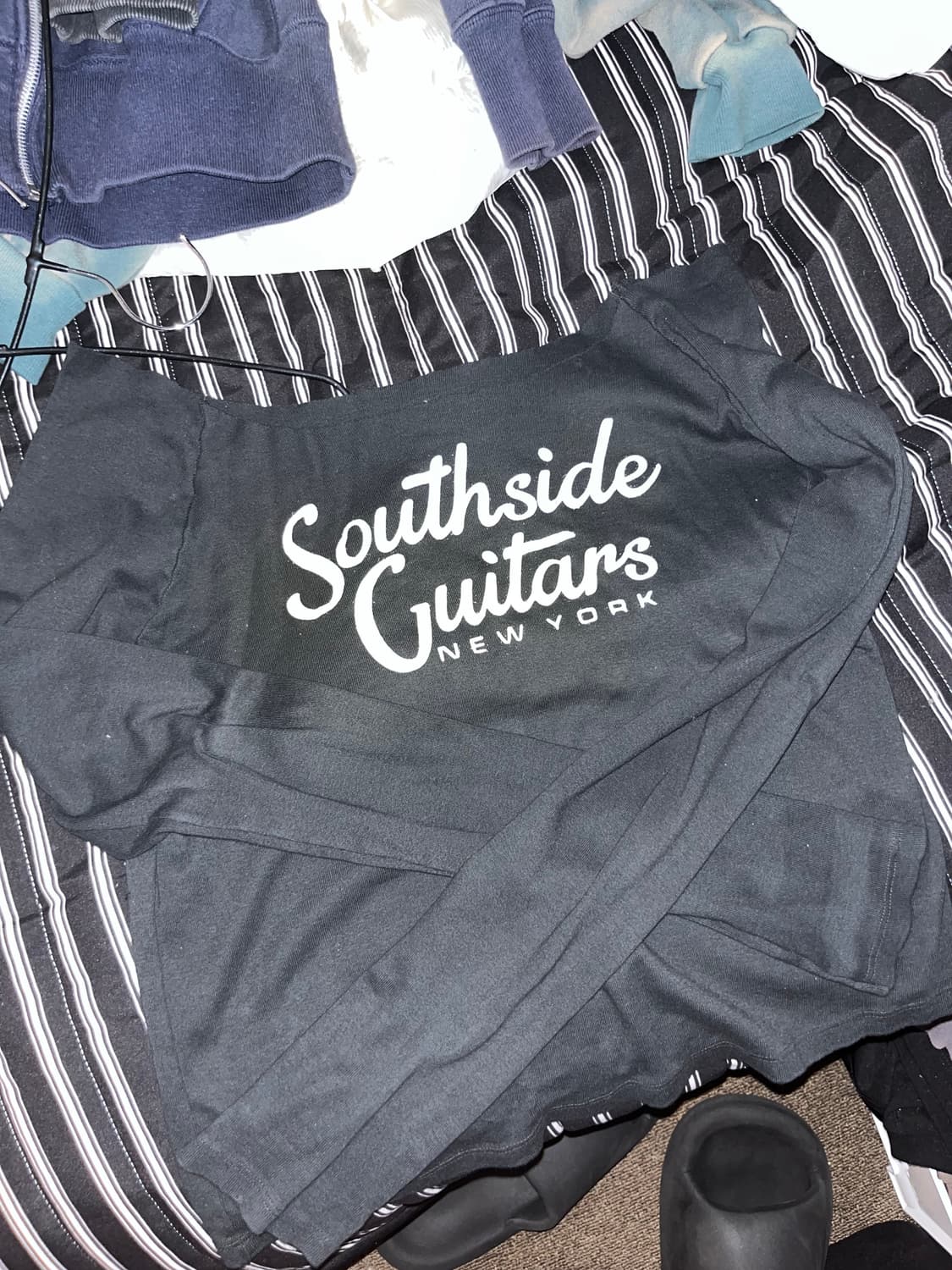 브랜디멜빌 오프숄더 크롭 티 블랙 상품이미지1