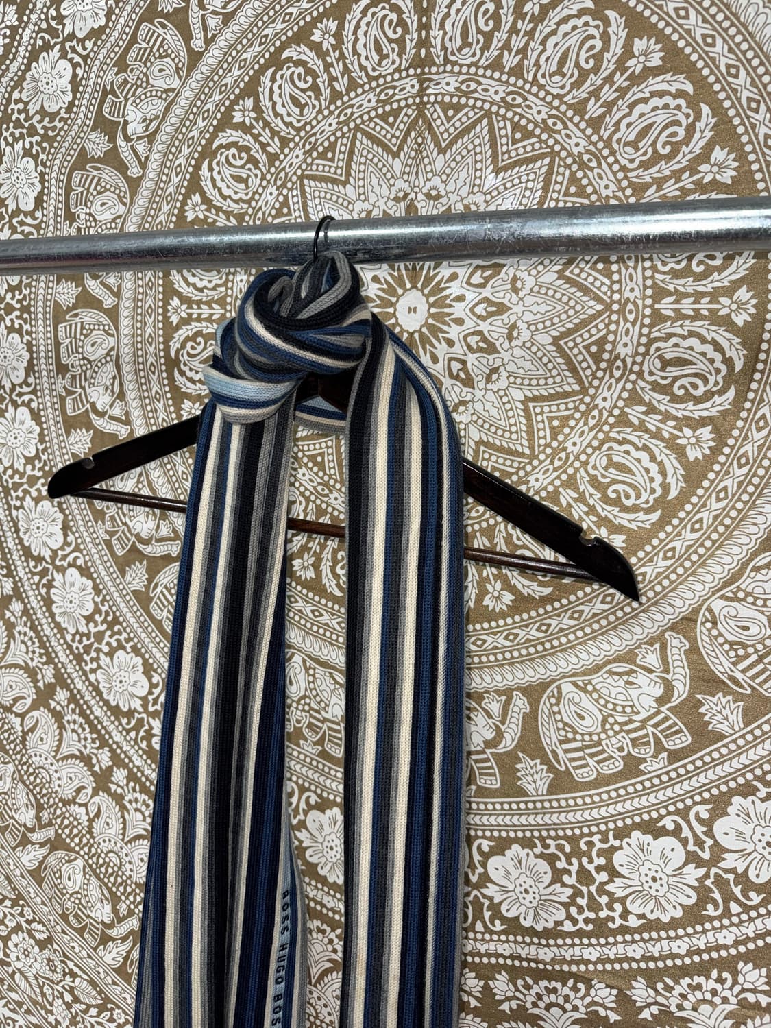 휴고보스 스트라이프 머플러 목도리  상품이미지5