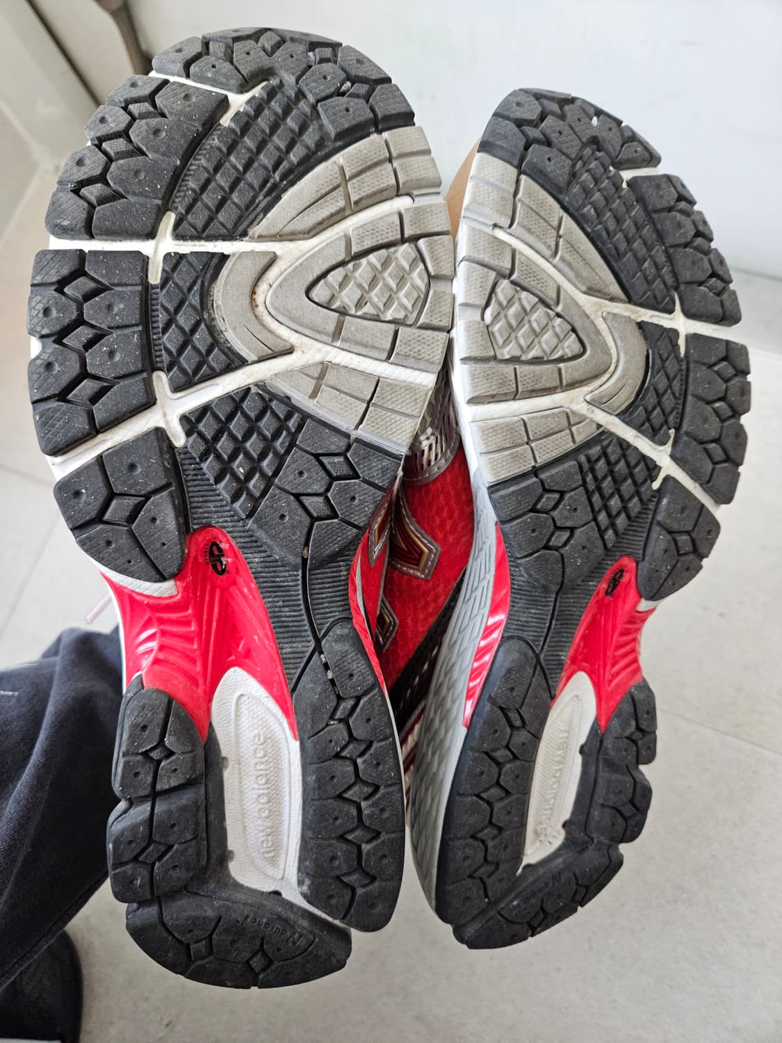 뉴발란스 x 에메레온도르 860v2 레드 상품이미지5