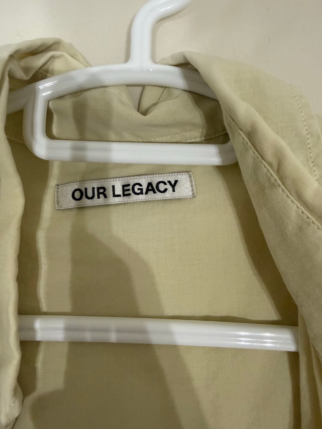 아워레거시 버로우드 셔츠 옐로우 상품이미지3