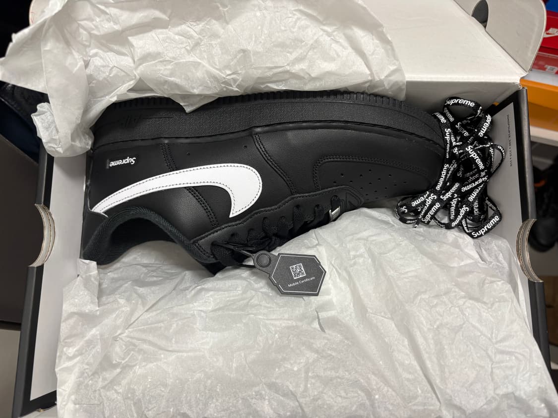 나이키 x 슈프림 에어포스 1 로우 블랙 (새상품) 270 상품이미지1