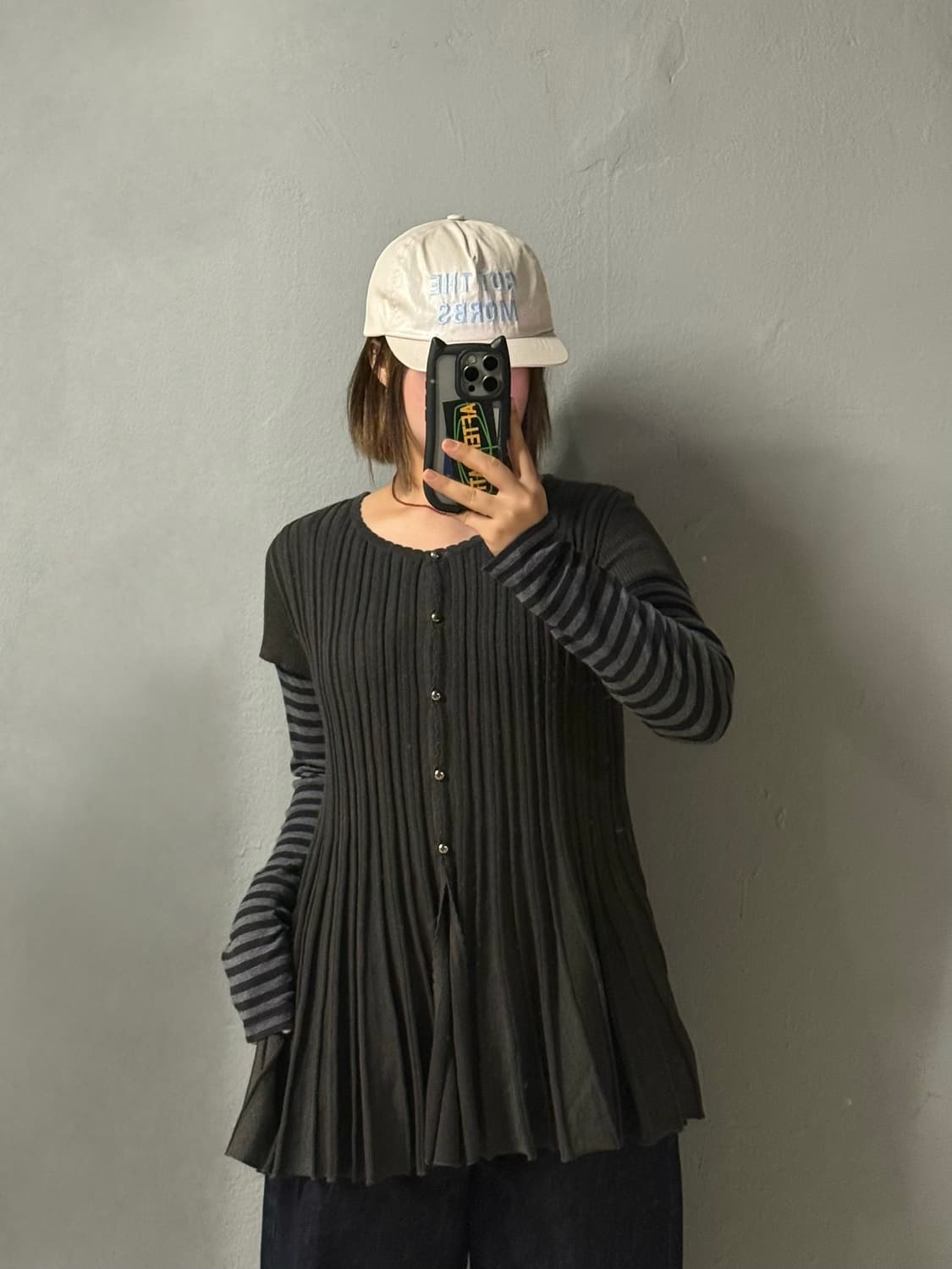 pleats line detail button knit top 상품이미지1