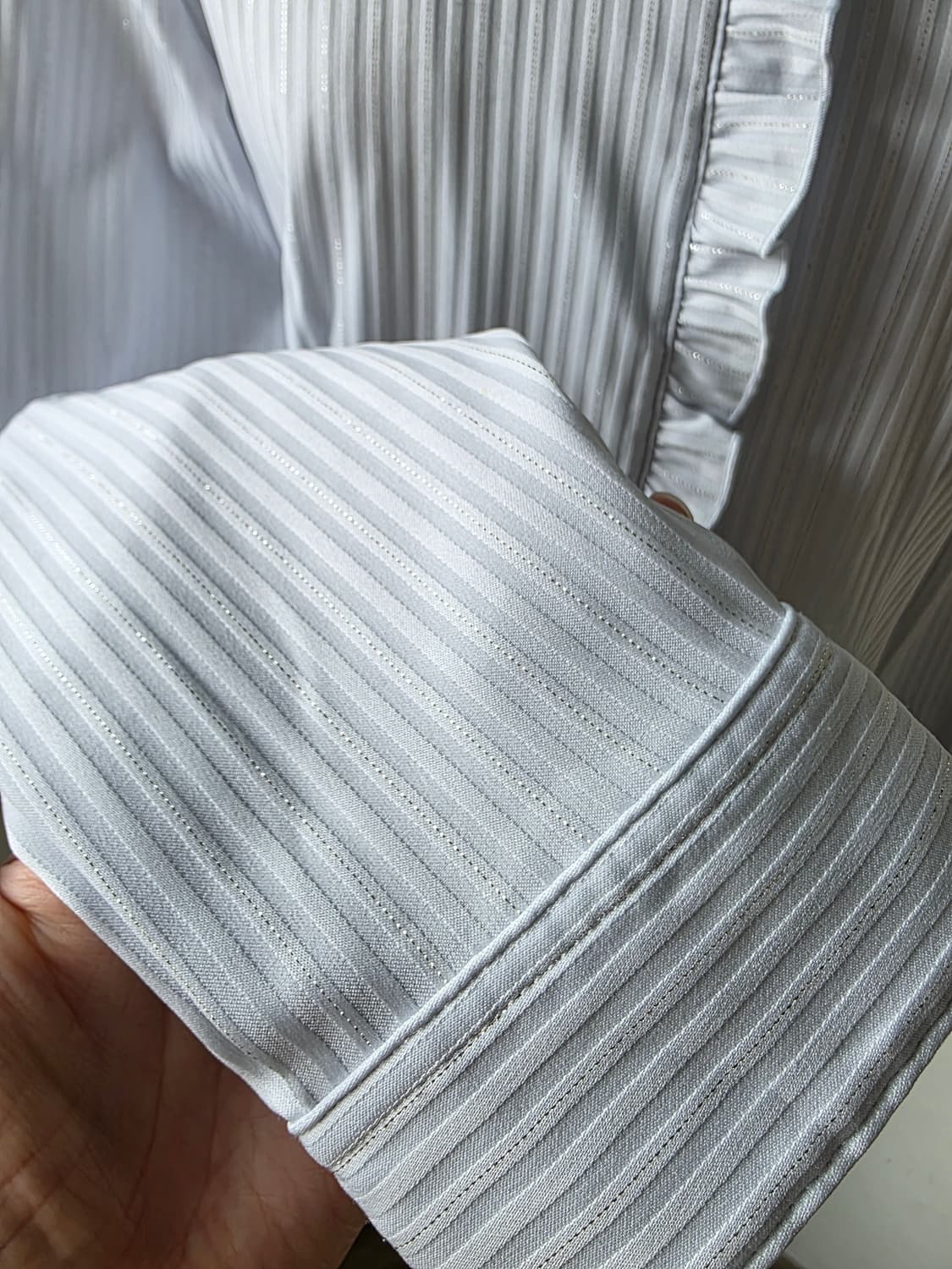 은사 스트라이프 프릴 셔츠 상품이미지3