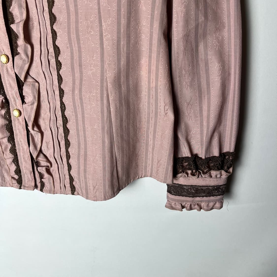 [Axes Femme] 엑시즈팜 양산형 레이스 블라우스 상품이미지4