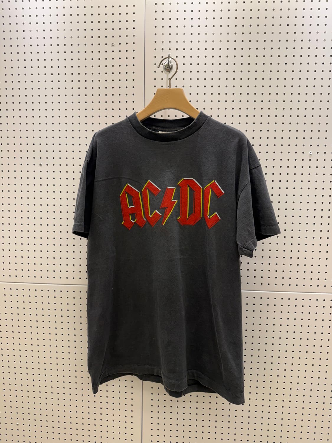 ACDC 밴드 로고 프린팅 반팔 티셔츠 U1377 상품이미지2