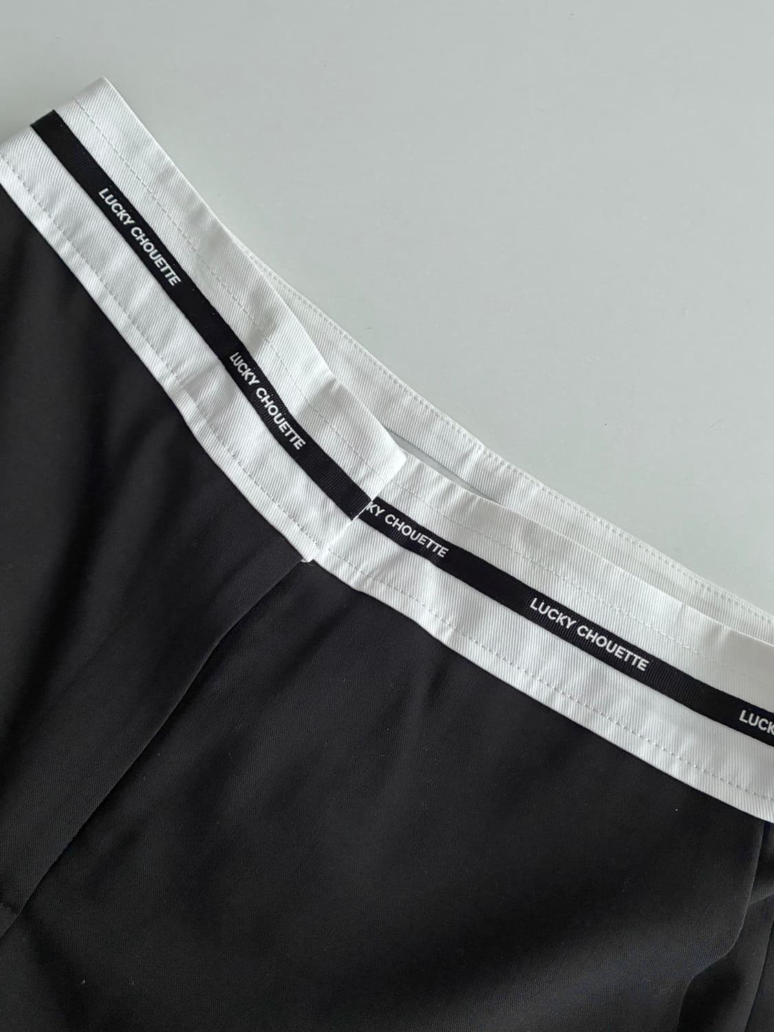 36) 럭키슈에뜨 23fw 슬랙스 블랙 상품이미지6