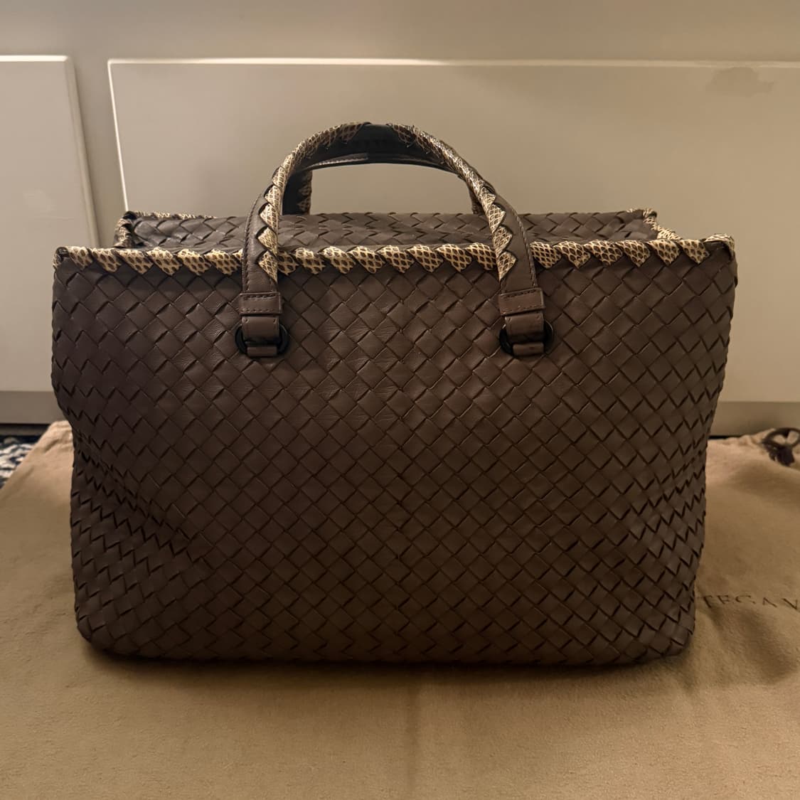 보테가베네타 인트레치아토 보스턴백 토트백 상품이미지1