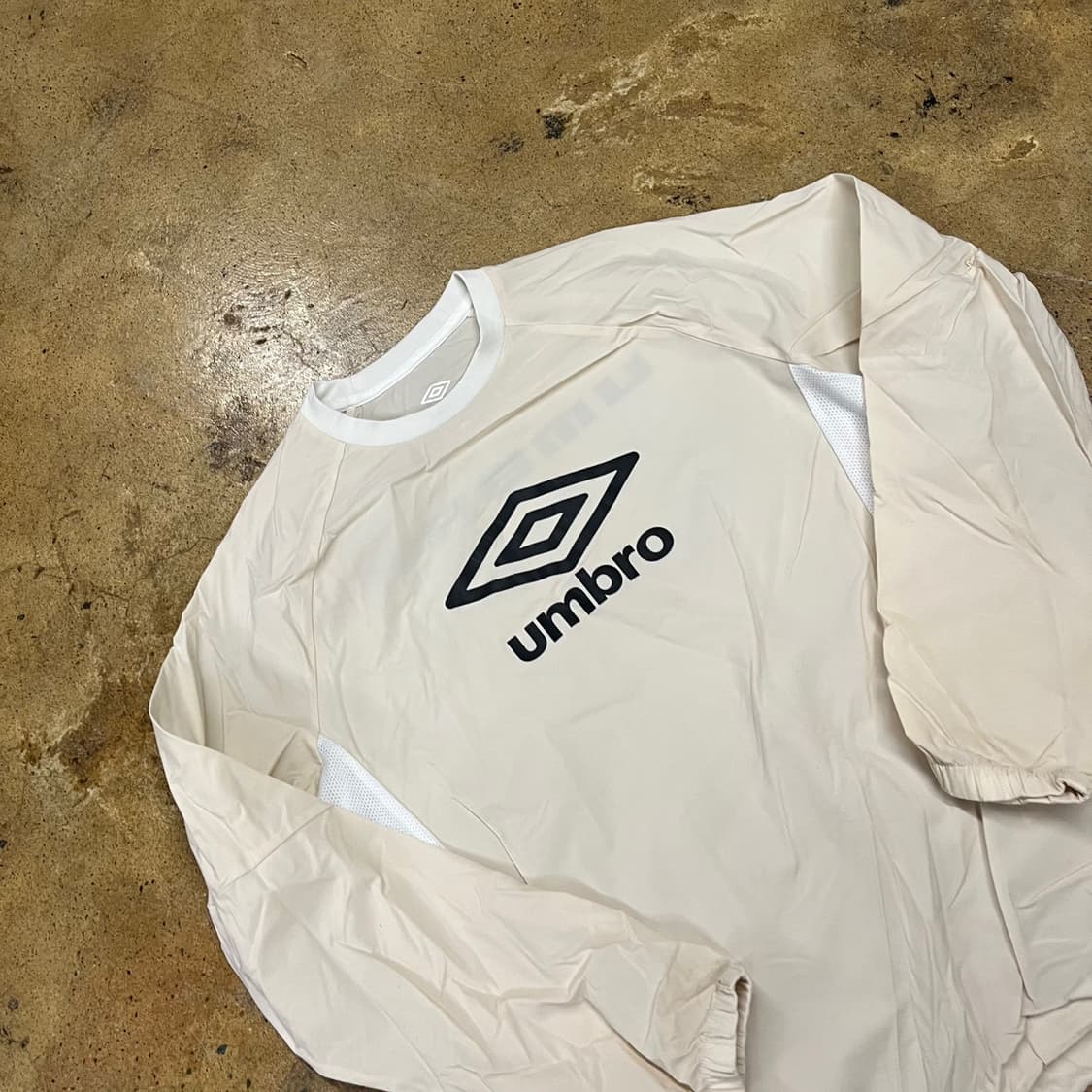 [정품/S] 엄브로 긴팔 풀오버 아이보리 b8 상품이미지1