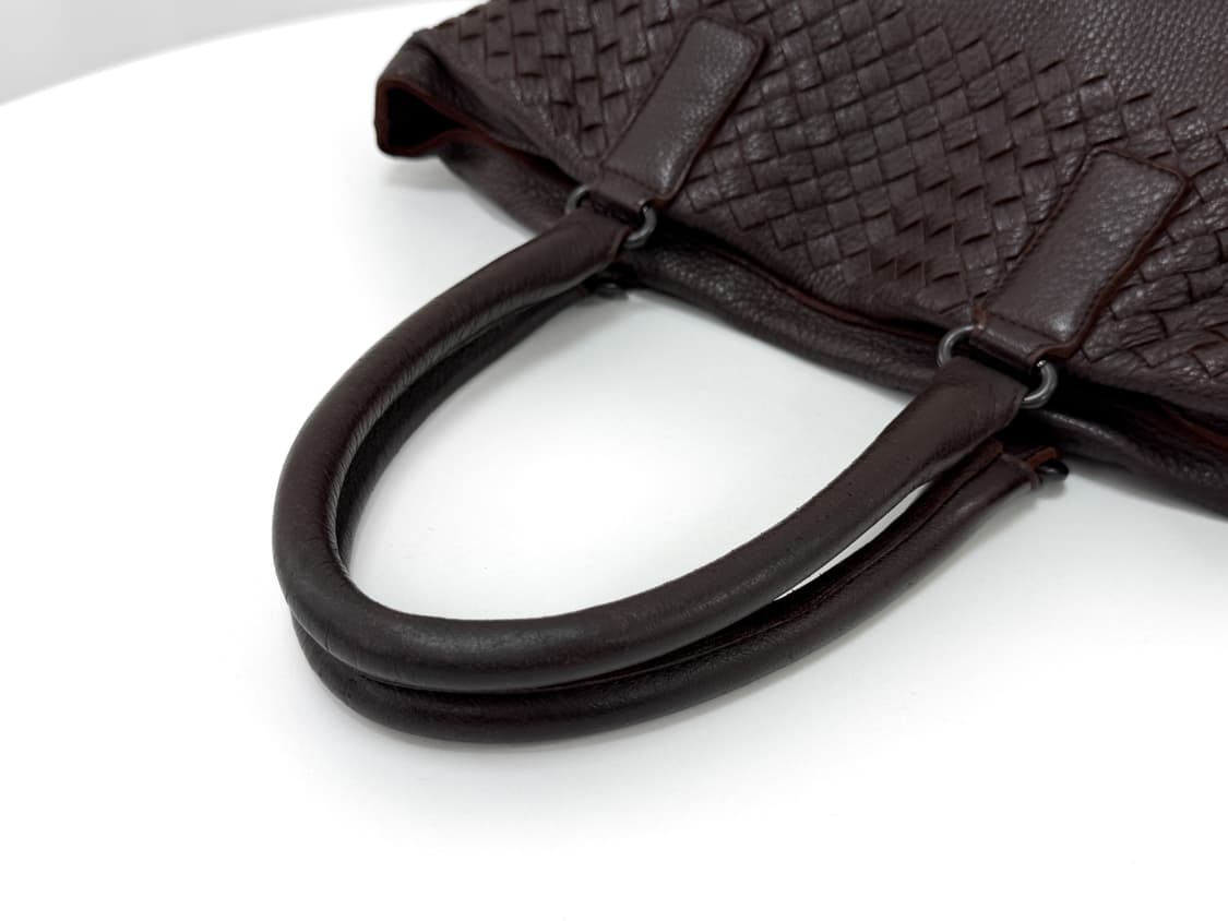 보테가베네타 인트레치아토 다크 브라운 쇼퍼백 상품이미지4