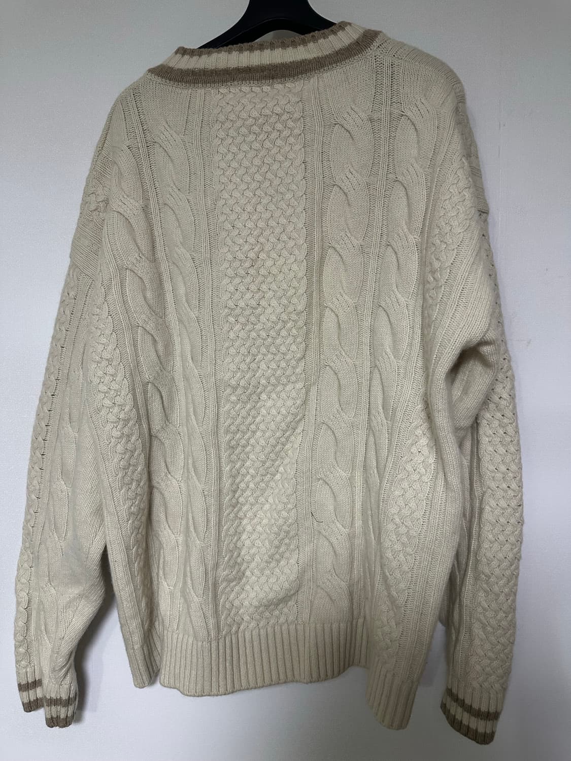 커버낫 브이넥 니트 XL 사이즈 상품이미지2