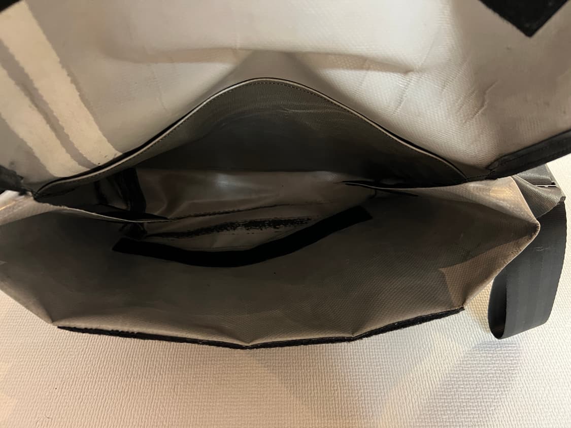 프라이탁 드라그넷(올실버) 상품이미지6