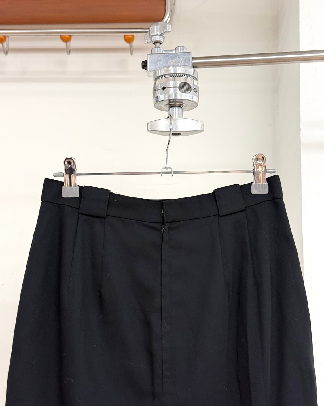 크리스찬 디올 블랙 핀턱 미디 스커트 상품이미지2