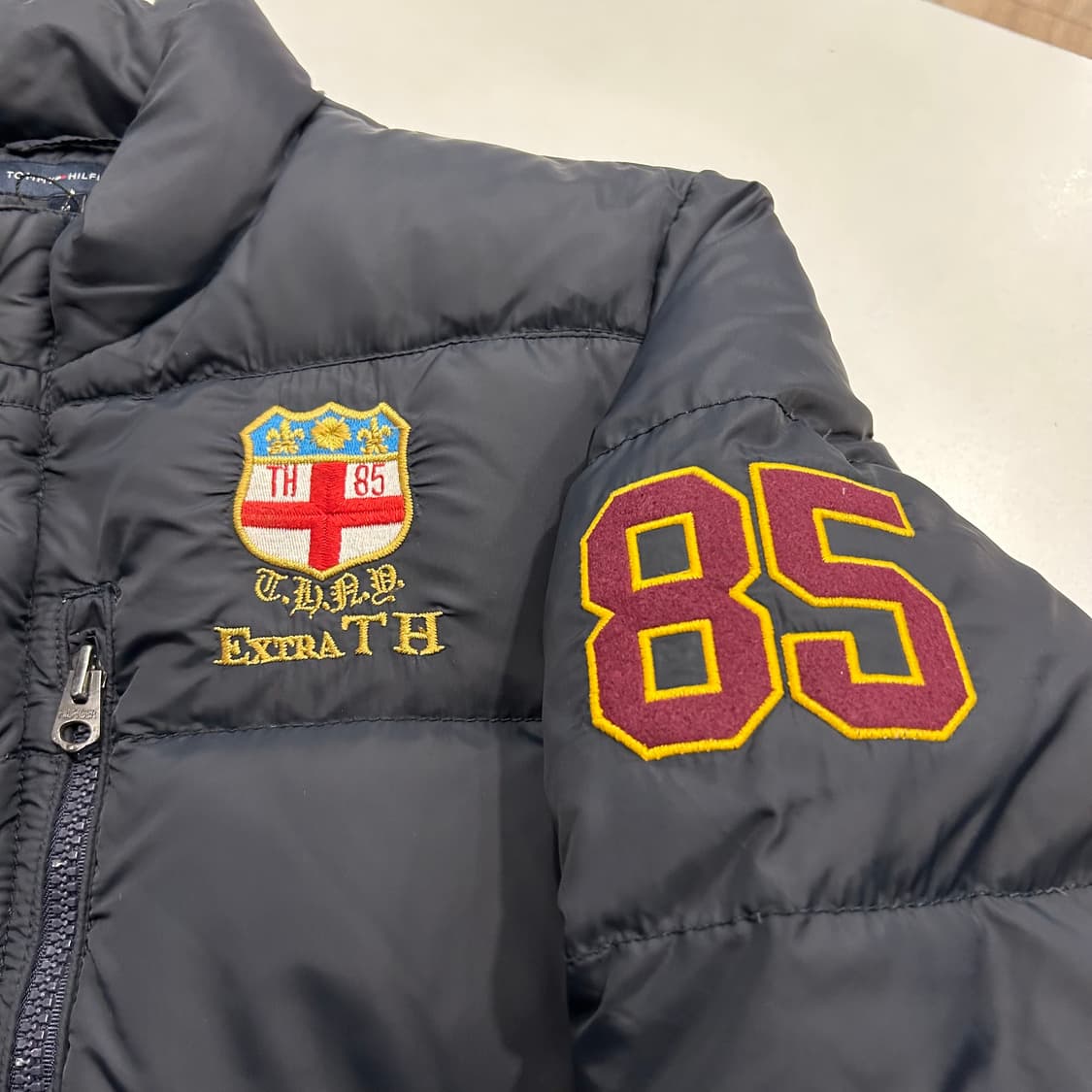 [M] 타미힐피거 패딩 Varsity 85 블랙 A710 상품이미지3