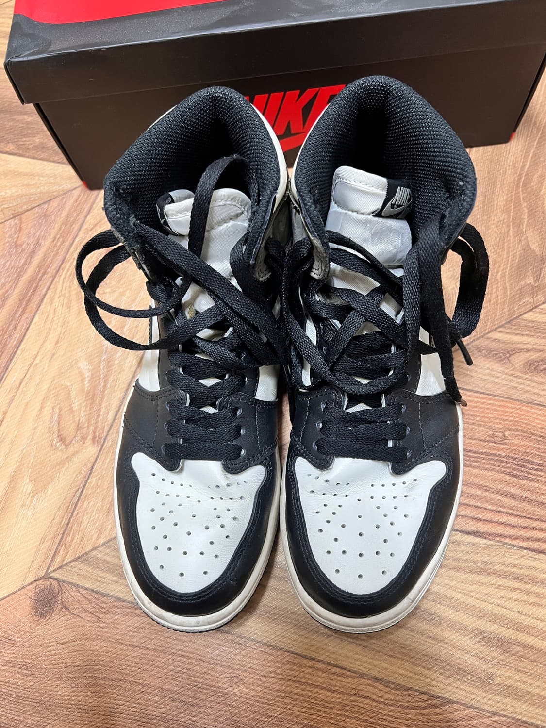 [250] 나이키 조던1 레트로 하이 OG 블랙 모카 상품이미지2