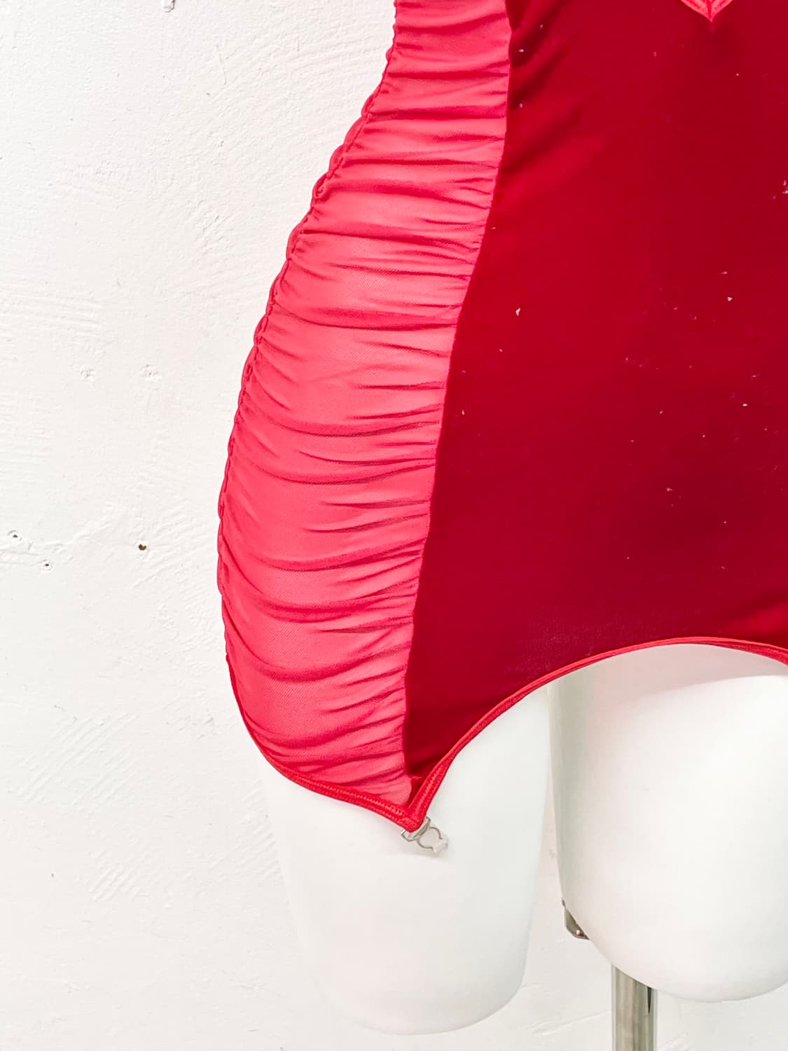 레드 셔링 벨벳 원피스 상품이미지3