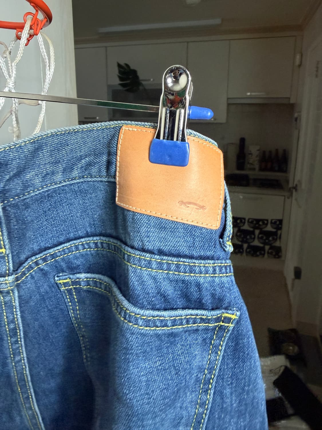 비바스튜디오 청반바지 미착용 판매 합니다. 상품이미지2