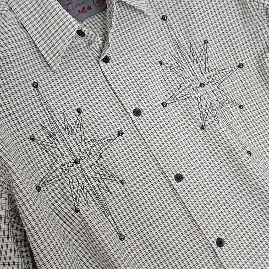 Sawaki 피어싱 리벳 글레어 하프 셔츠 (light gray) 상품이미지3