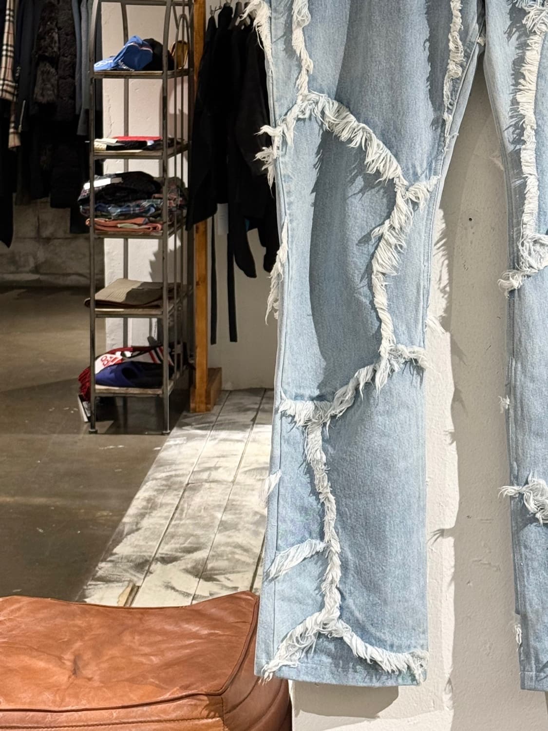 월터 반 베이렌동크 디스트레스 프레이드 데님 팬츠 상품이미지4