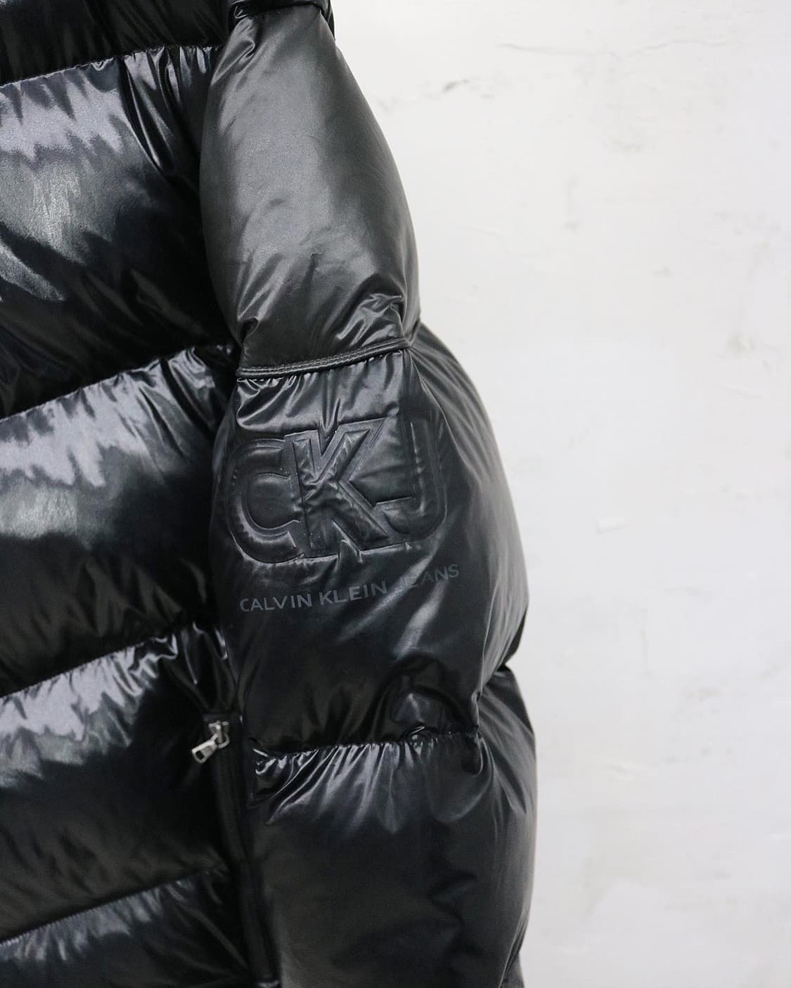 캘빈 클라인 유광 패딩 상품이미지4
