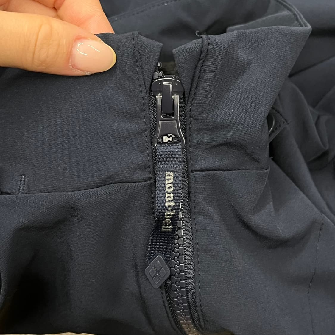 [정품/100] 몽벨 네이비 바람막이 자켓 b15 상품이미지7