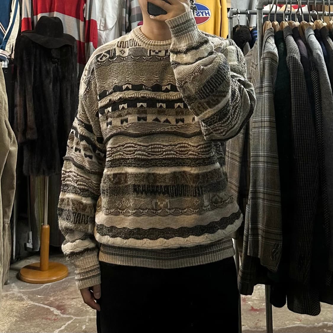 (착용컷) MUGGER 패턴 니트 (남성용 105) 상품이미지3