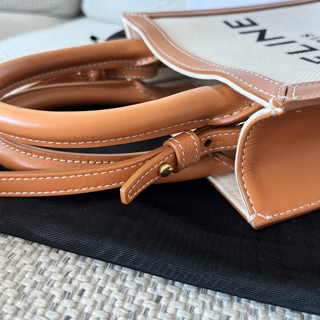 신품급 셀린느 카바스 미니 토트백 숄더백 상품이미지8