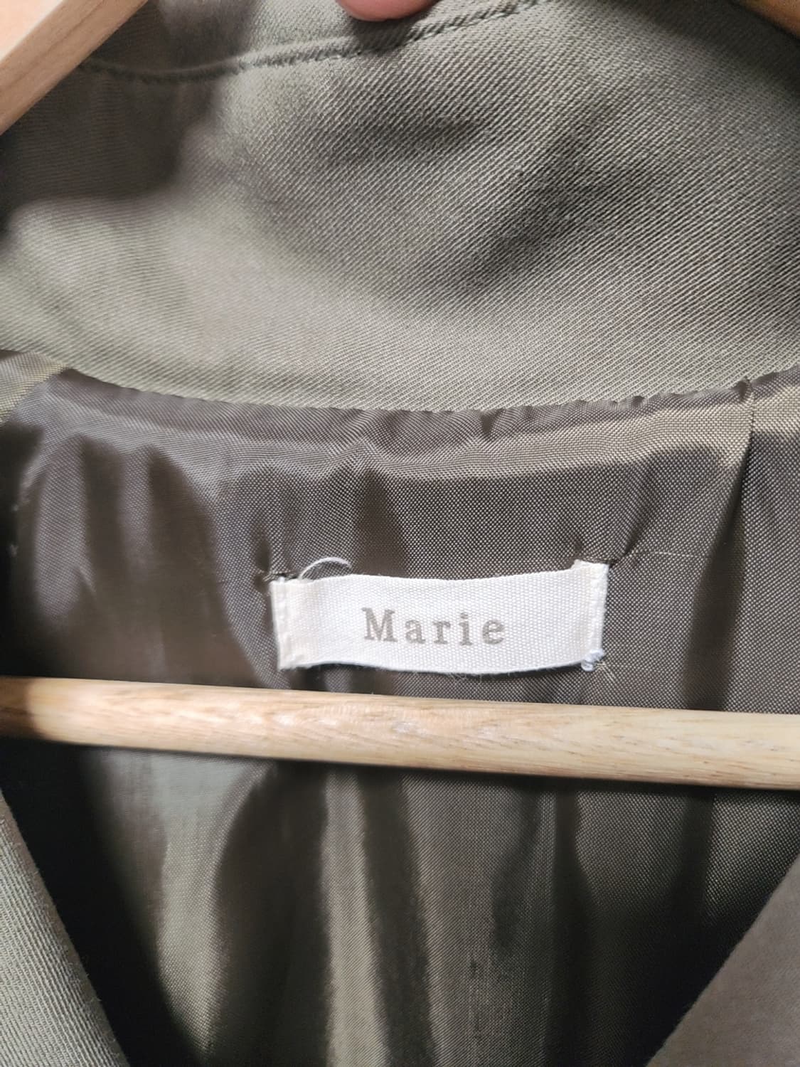 Merle 카키색 롱 트렌치코트 상품이미지3