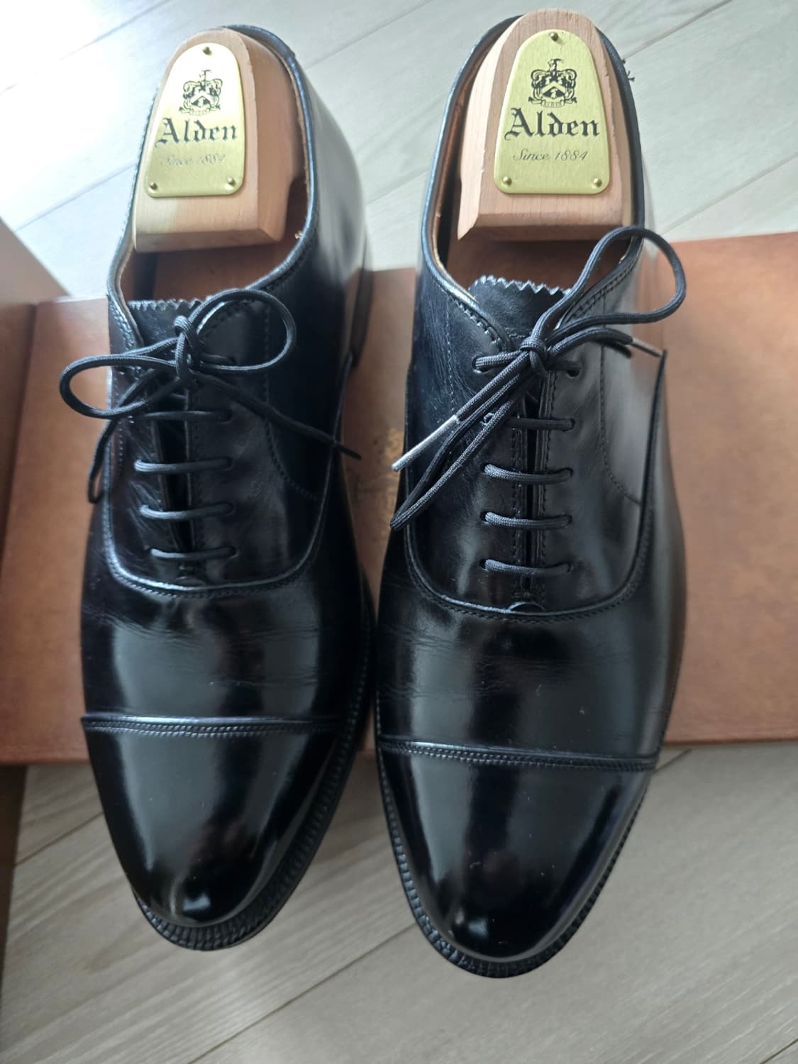 알든(Alden) 블랙 캡토 옥스퍼드 구두(정품 슈트리 포함) 상품이미지3