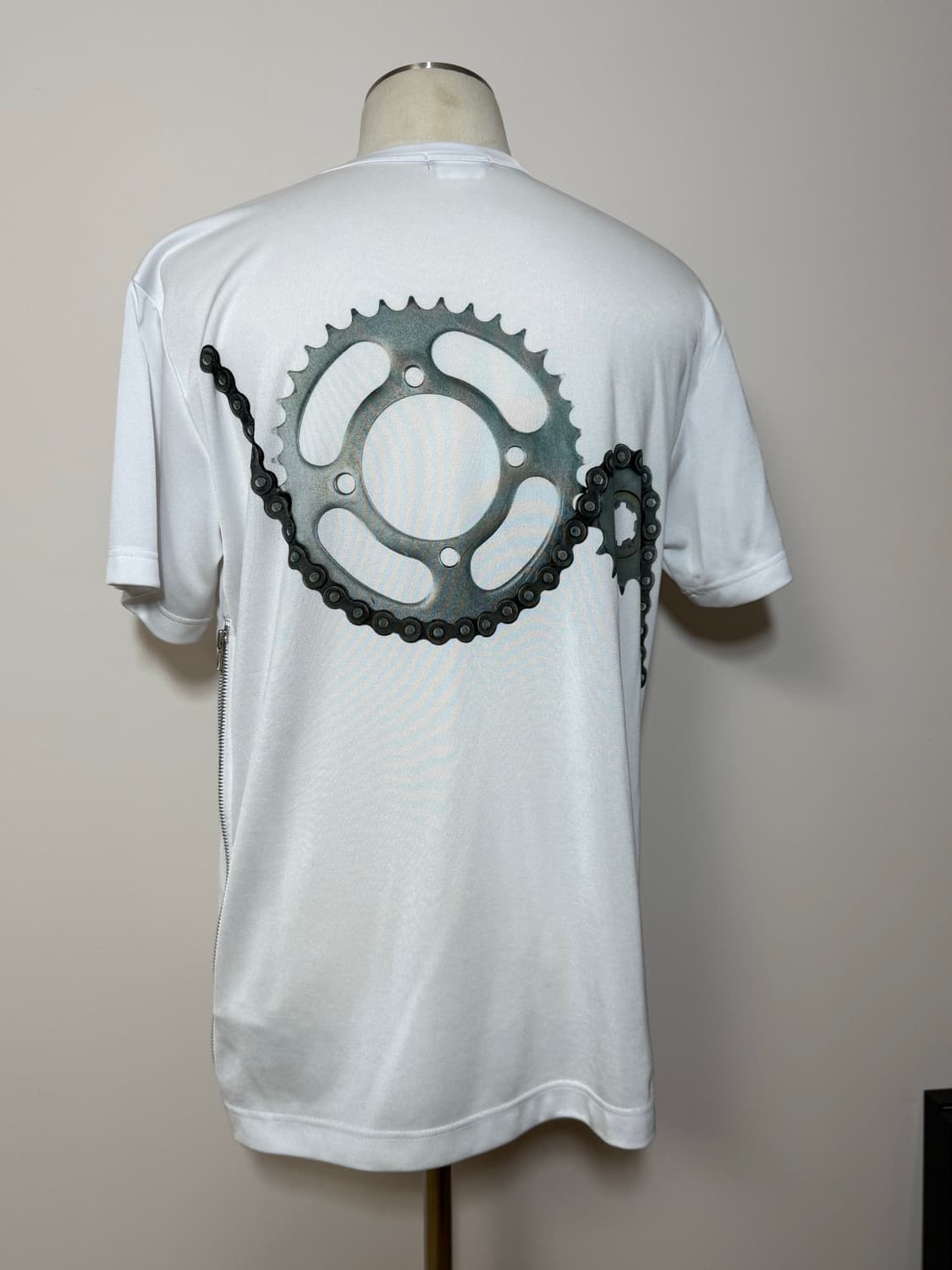 꼼데가르송 옴므플러스 지퍼 디테일 폴리 반팔티 L 상품이미지3