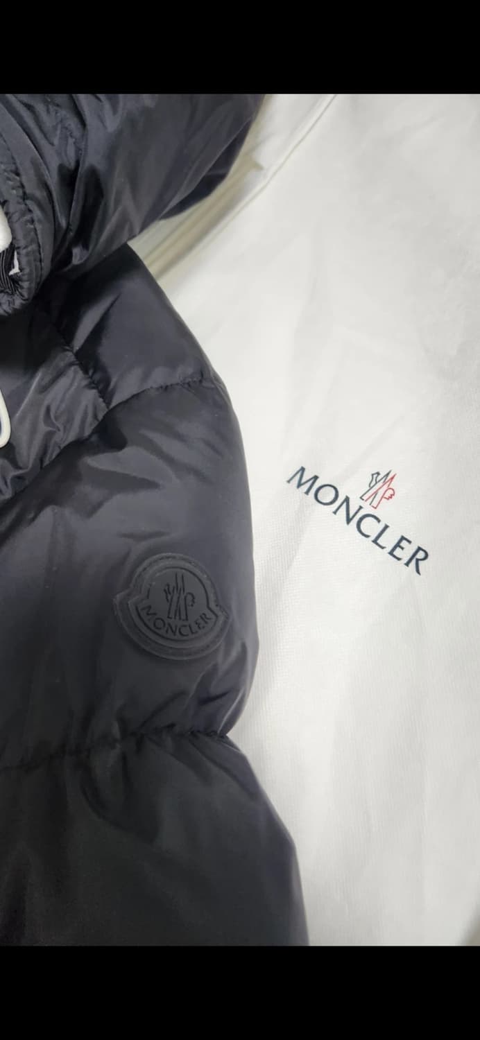 몽클레어 몽클라 2사이즈 패딩 상태 S급 상품이미지7