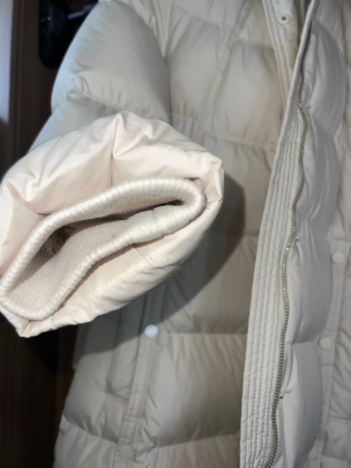 에고이스트 시그니처 페미닌 구스 롱 다운 (55) 상태 굳 상품이미지5