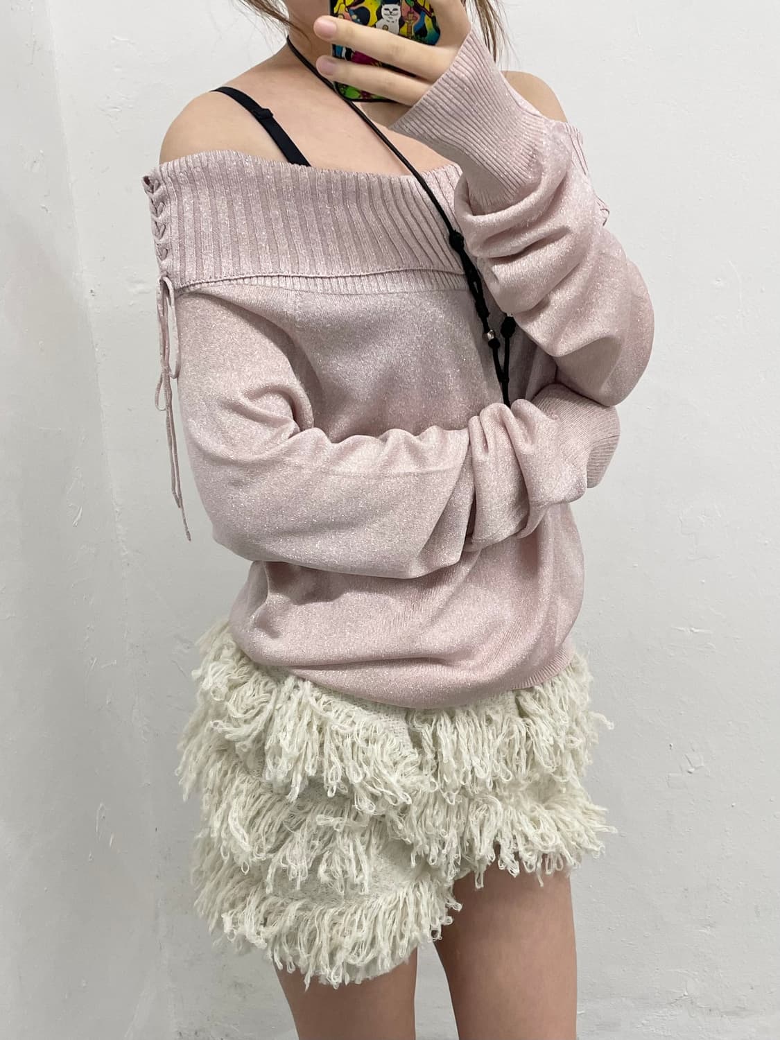 미쉘클랑 핑크 글리터 아일렛 오프숄더 니트 상품이미지3