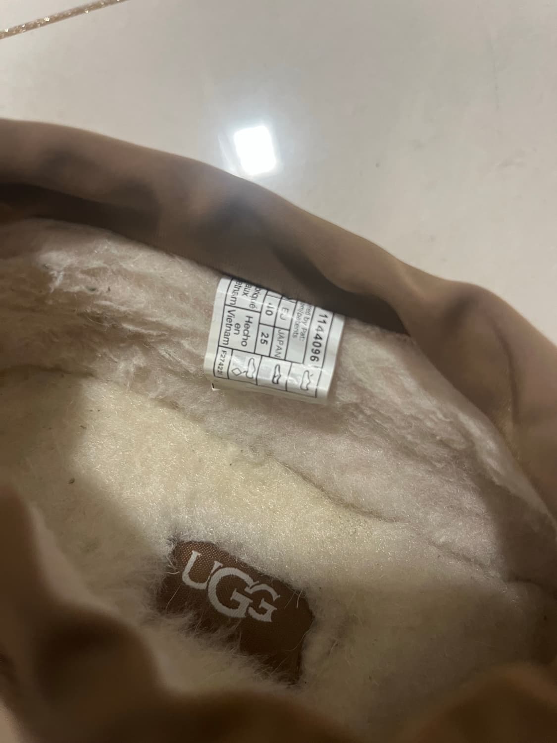 어그 타스만 하이브리드 250사이즈 상품이미지5