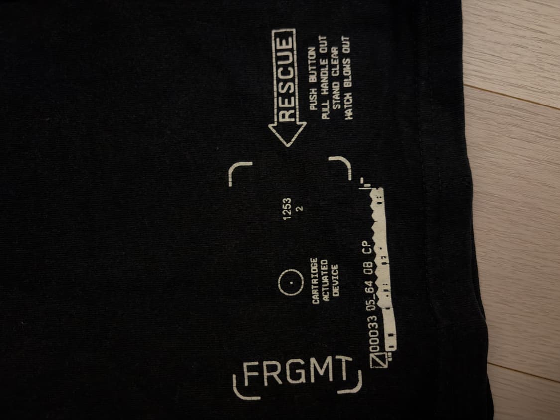 프라그먼트 사이버펑크 콜라보 롱 슬리브 티셔츠 상품이미지4