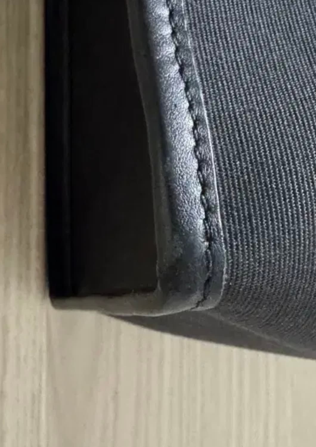 로로피아나 수트케이스 스트라이프 토트백 라지 상품이미지7