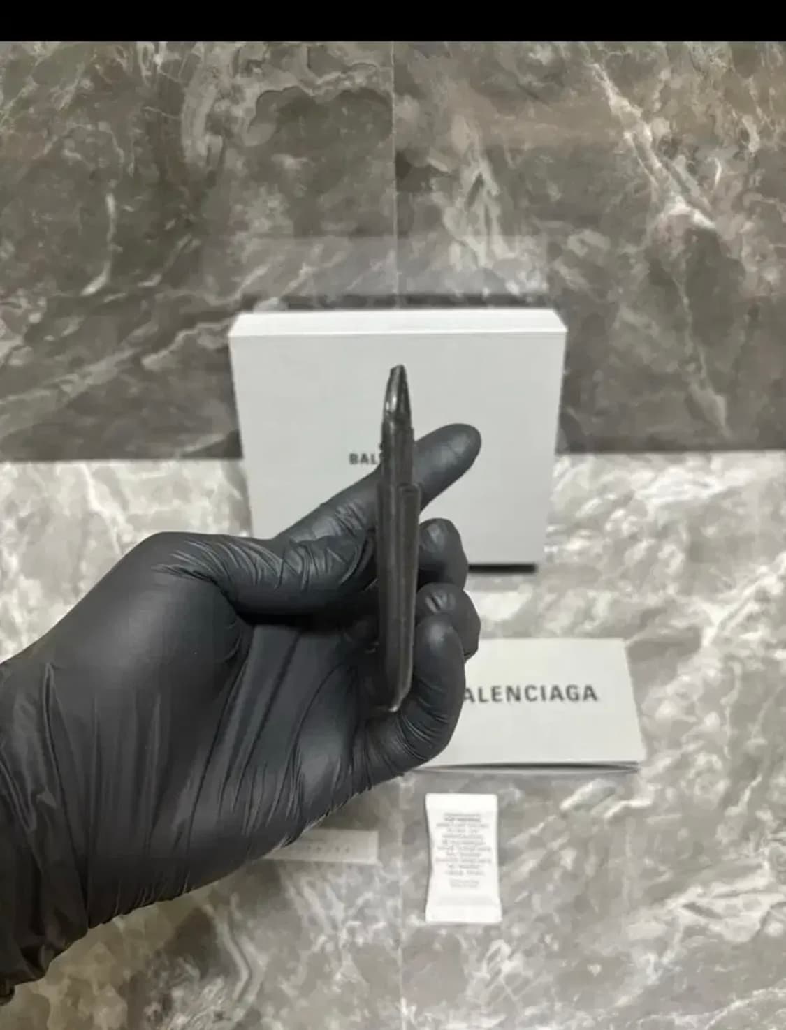 발렌시아가 그레이니 캐시 카드지갑 상품이미지3