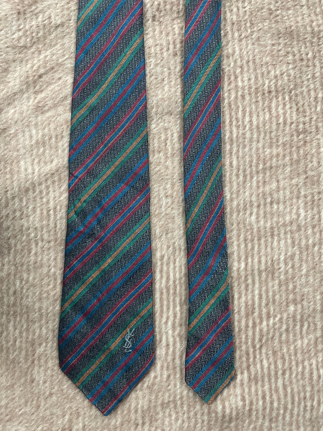 YVES SAINT LAURENT 넥타이 상품이미지1