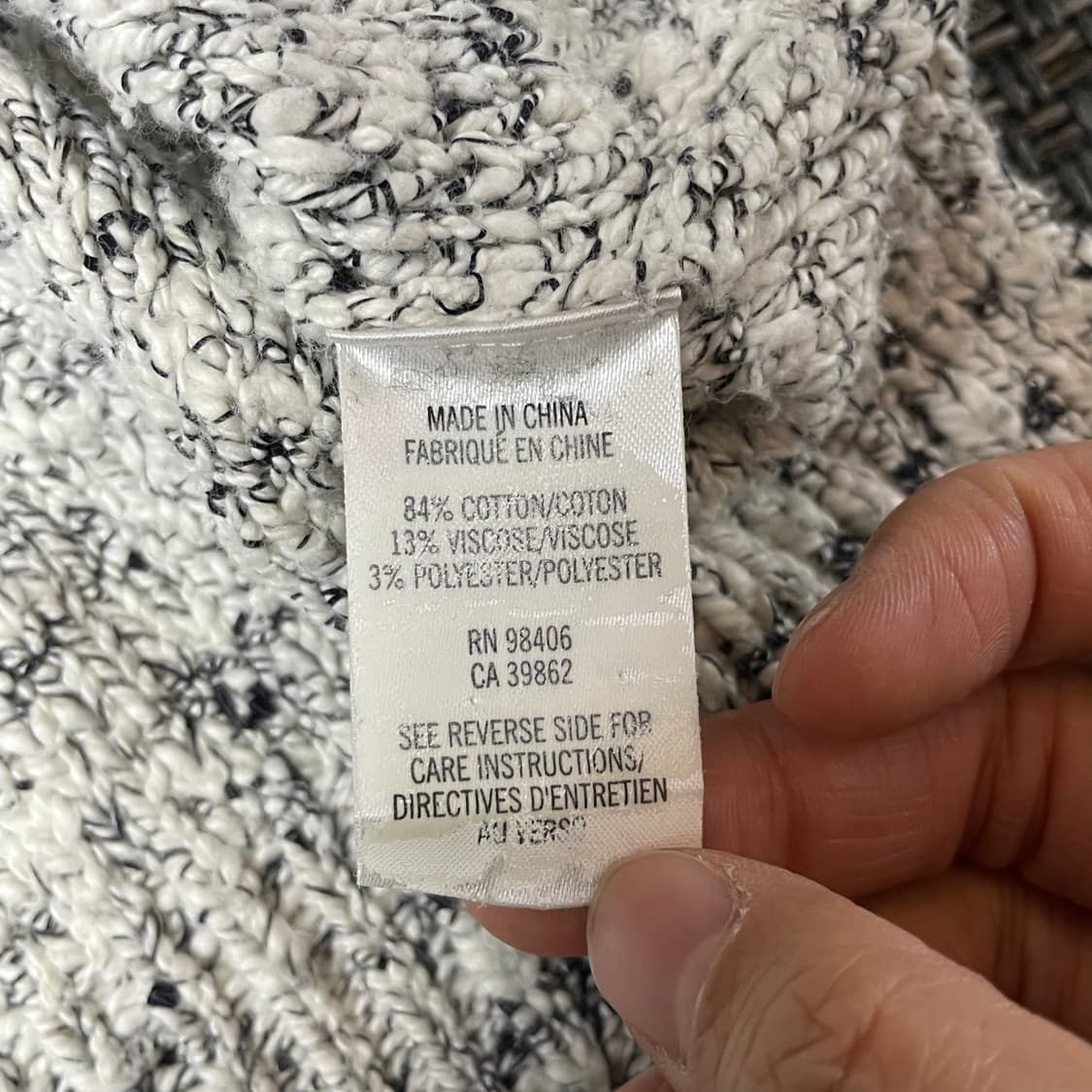 띠어리 화이트 블랙 보카시 니트 상품이미지5