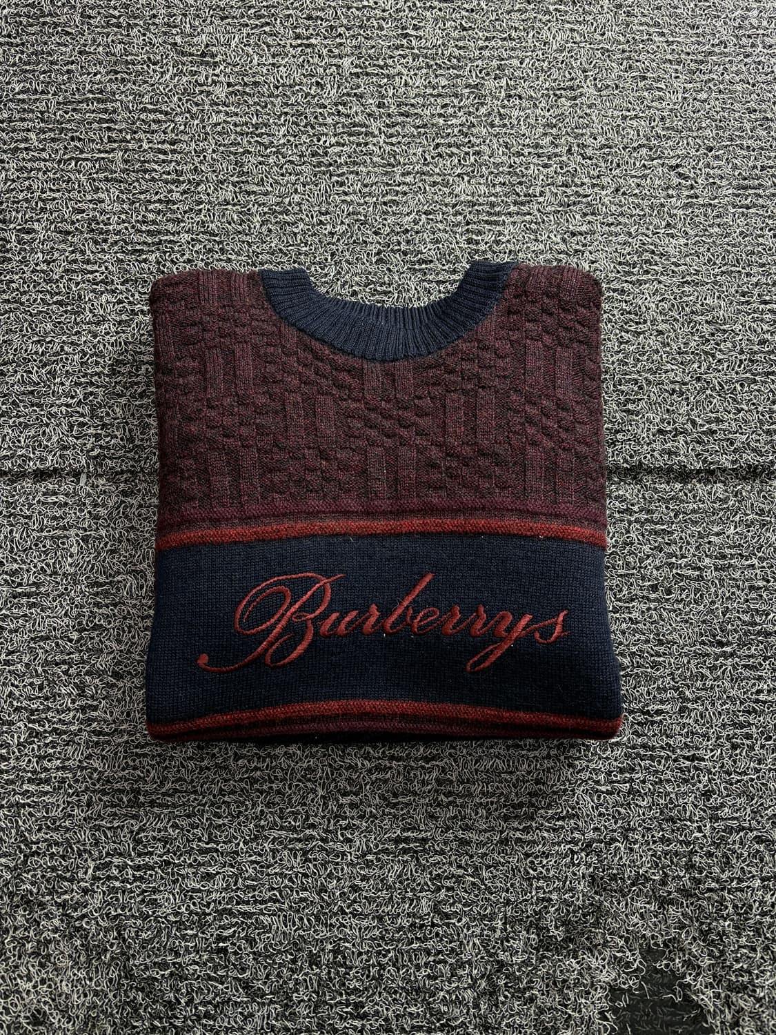 버버리 아카이브 자수로고 울니트 3072 상품이미지1